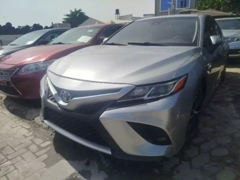 Toyota Camry   - 2019