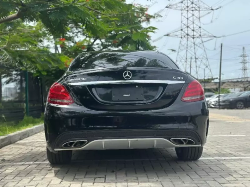 Mercedes-Benz C-class   - 2012