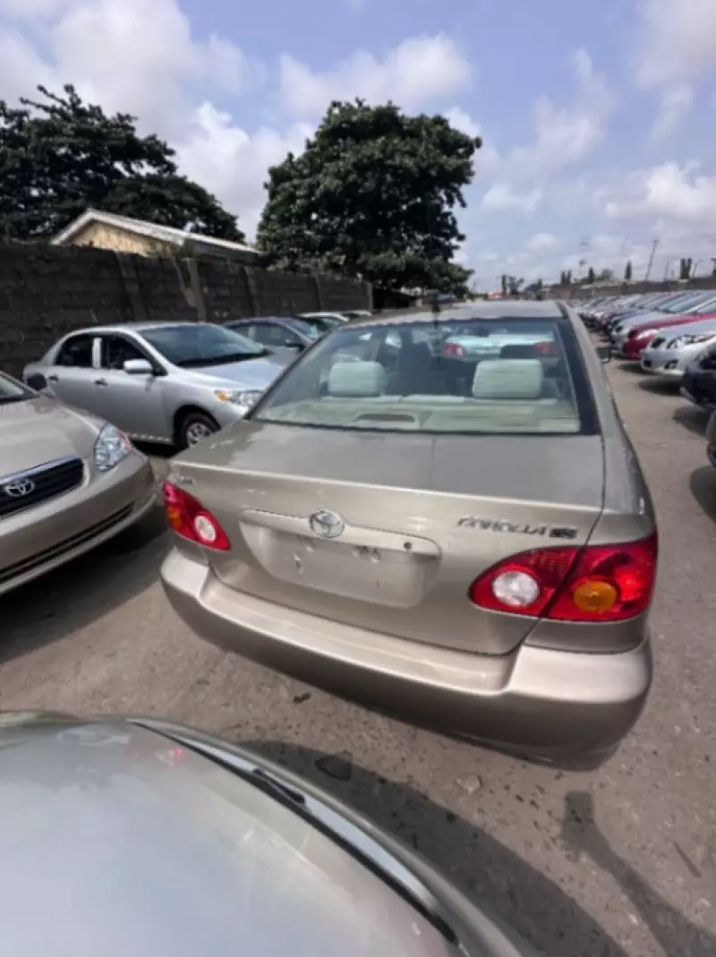 Toyota Corolla   - 2013