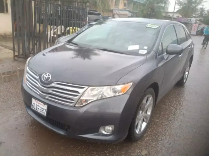 Toyota Venza   - 2010