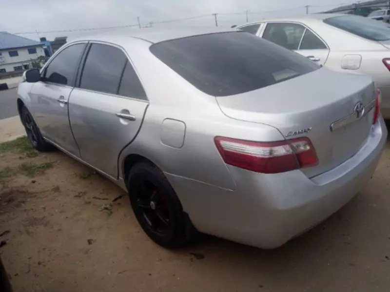 Toyota Camry   - 2007