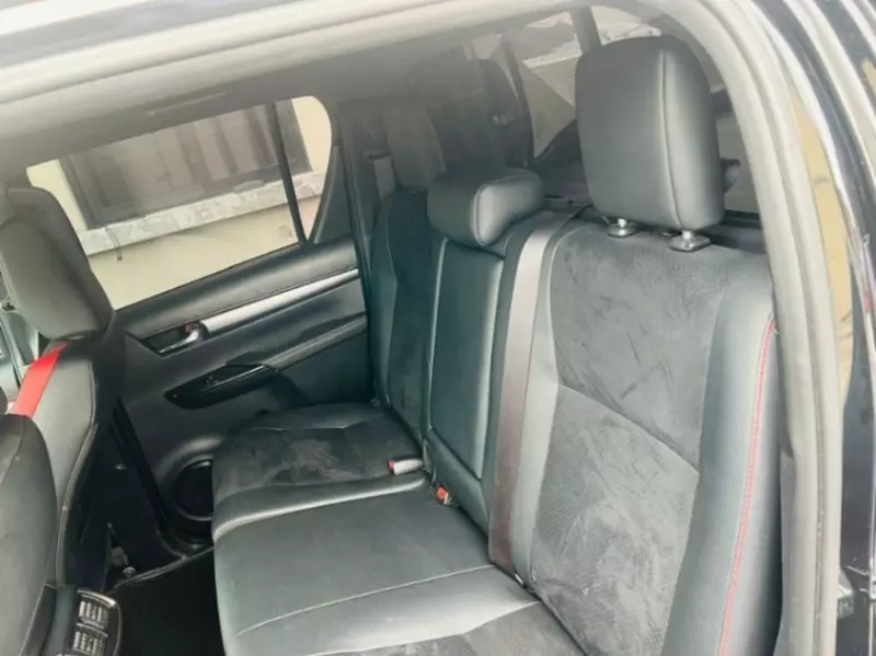 Toyota Hilux    - 2022