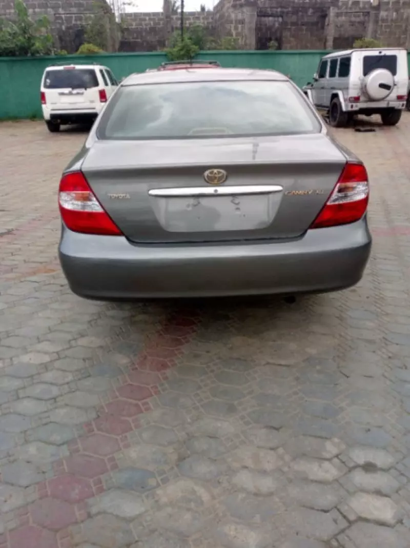 Toyota Camry   - 2003