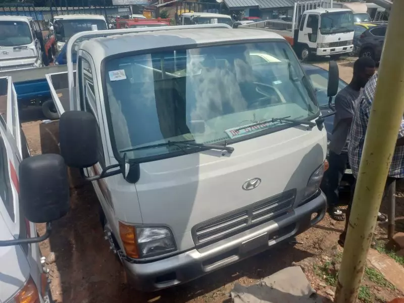 Hyundai Mighty   - 2003