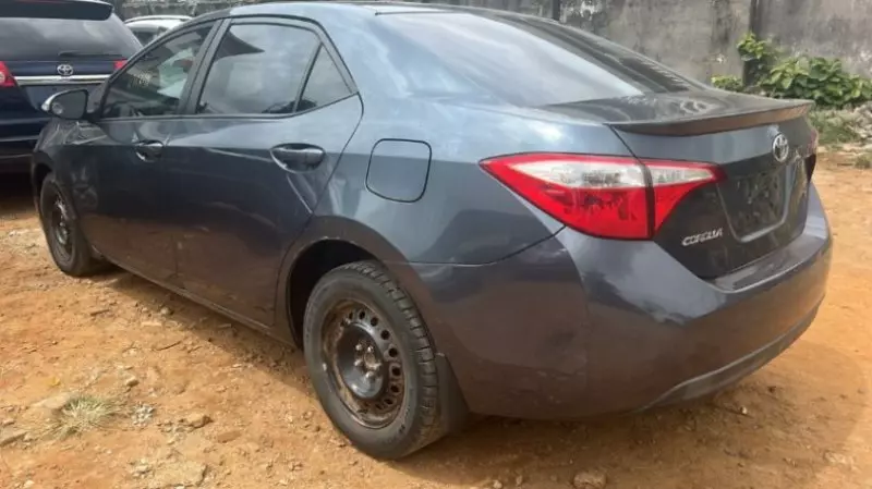 Toyota Corolla   - 2016