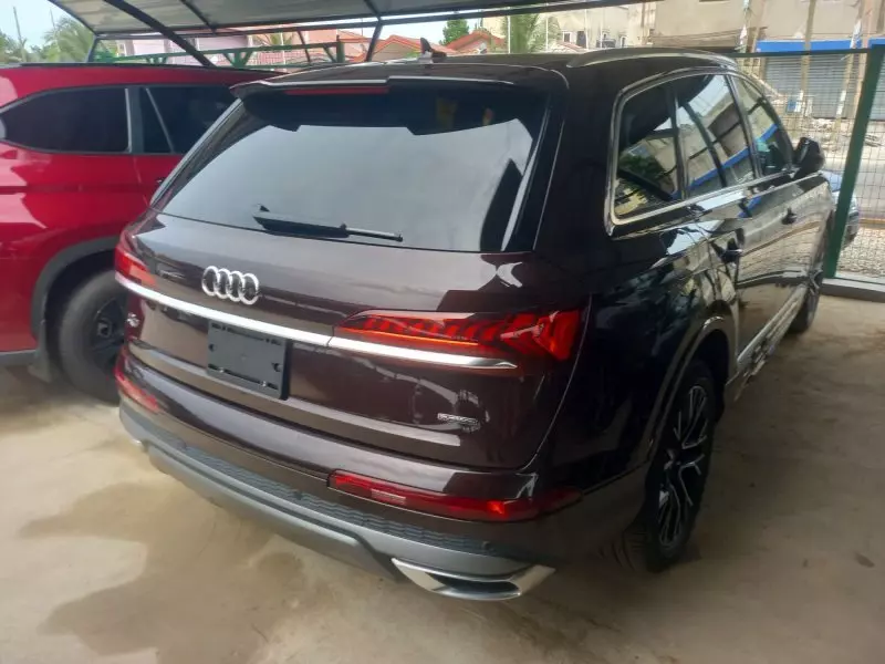 Audi Q7   - 2020