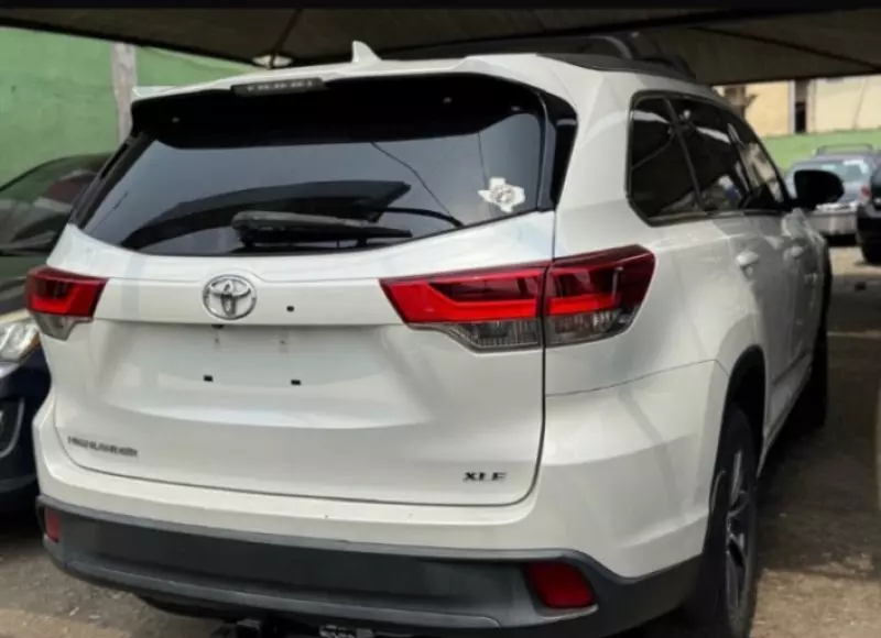 Toyota Highlander   - 2009