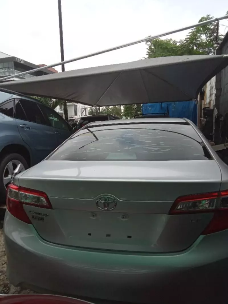 Toyota Camry   - 2013