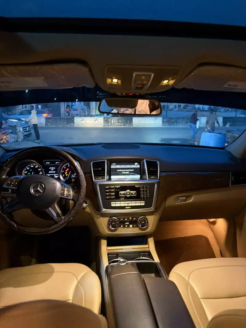 Mercedes-Benz ML 350   - 2012