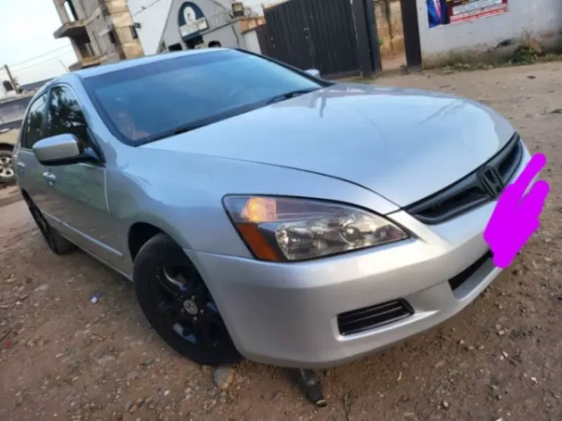 Honda Accord   - 2006
