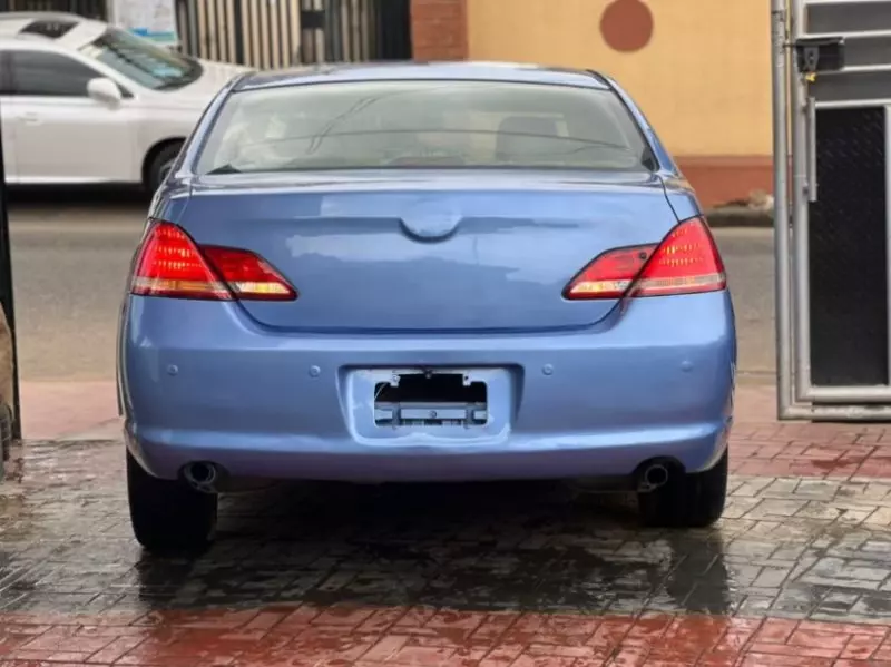 Toyota Avalon   - 2006
