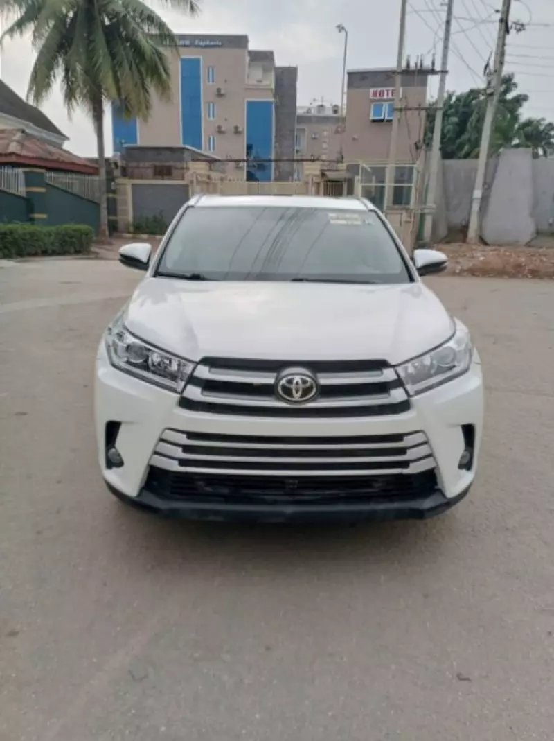 Toyota Highlander   - 2015