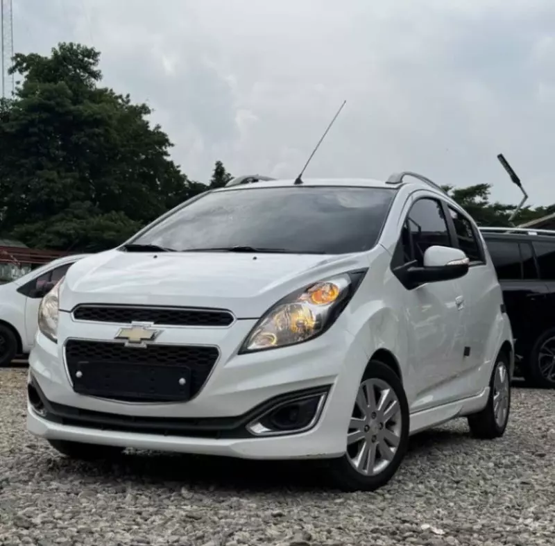 Chevrolet Spark   - 2015