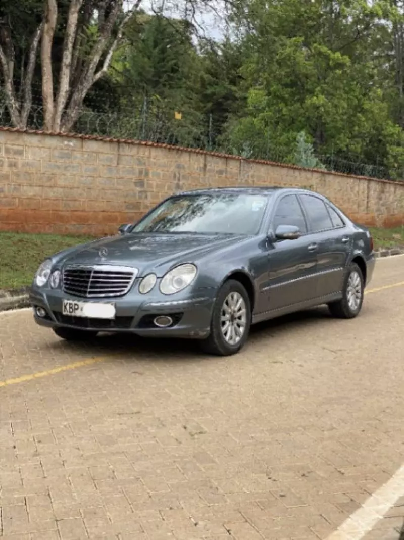 Mercedes-Benz E 200   - 2007