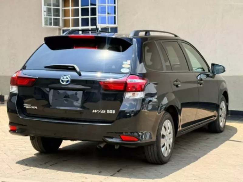 Toyota Fielder    - 2018