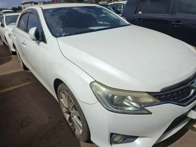 Toyota Mark X   - 2012