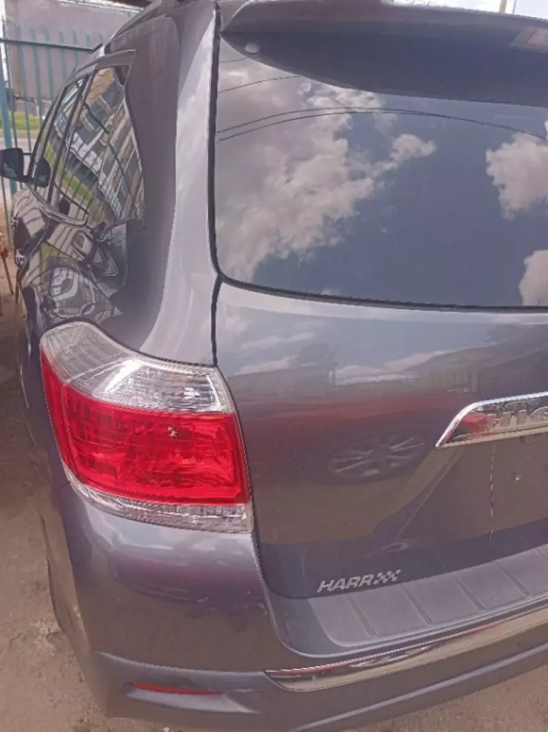 Toyota Highlander   - 2013
