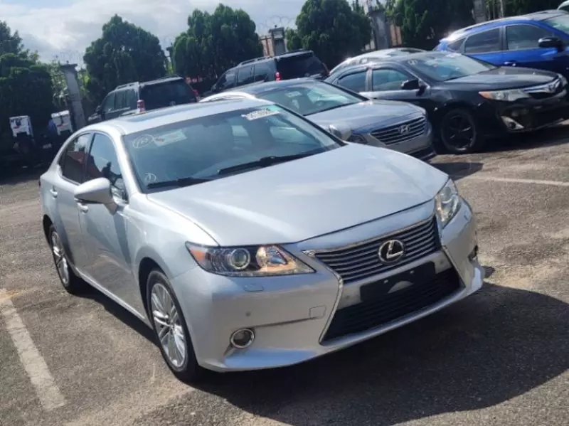 Lexus ES 350   - 2015