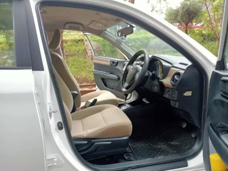 Toyota Axio    - 2014