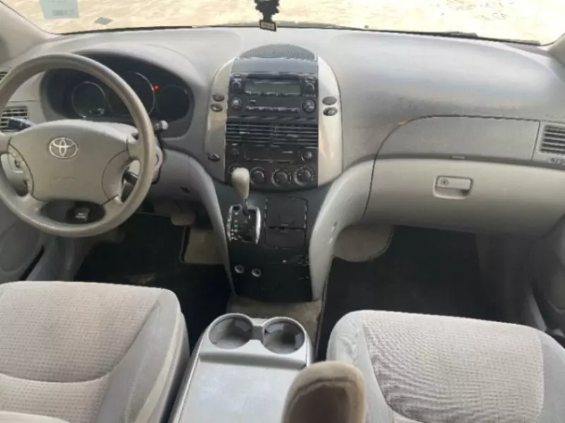 Toyota Sienna   - 2006