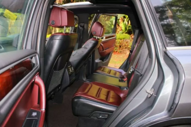 Volkswagen Touareg   - 2015