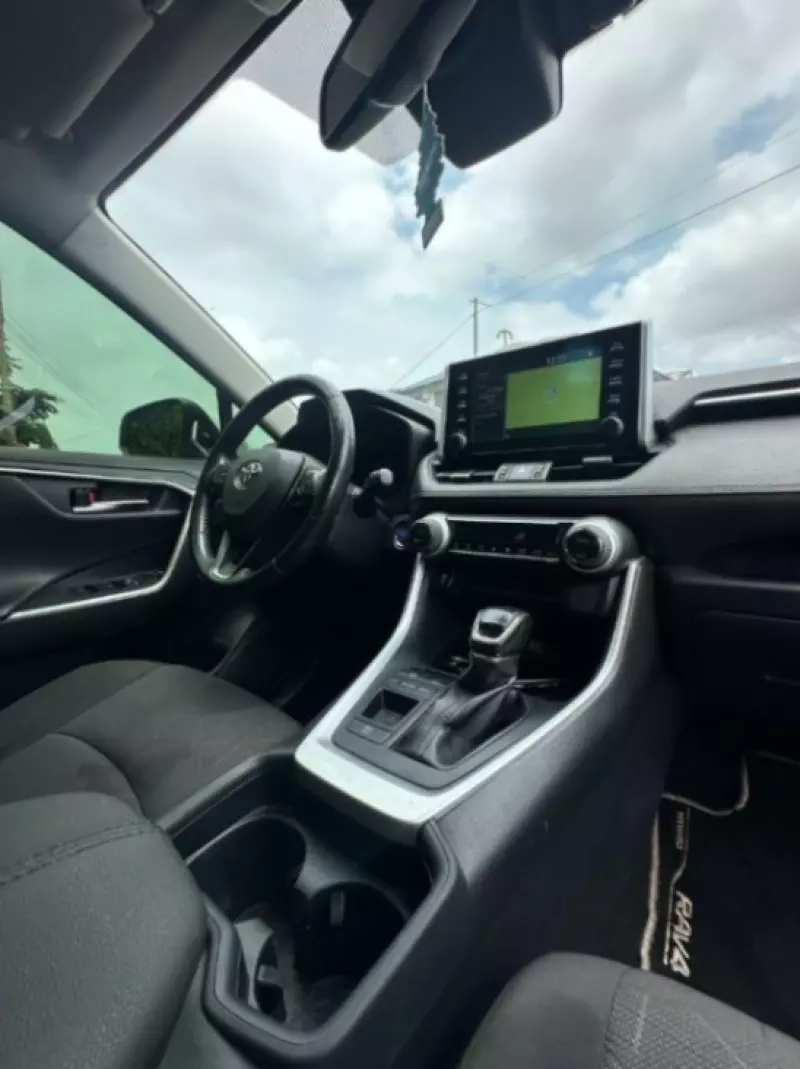 Toyota RAV 4   - 2019