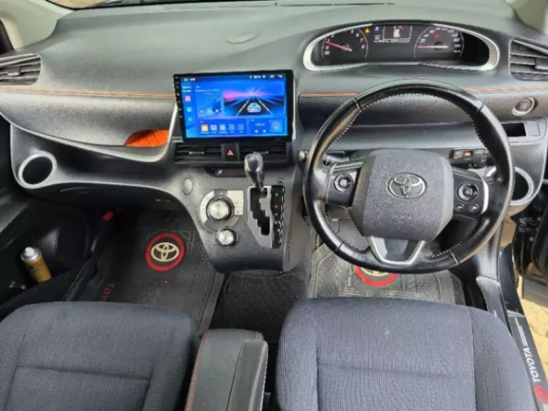 Toyota Sienta   - 2017