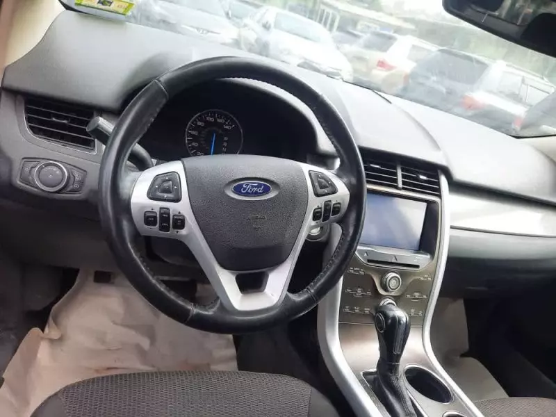 Ford Explorer   - 2011