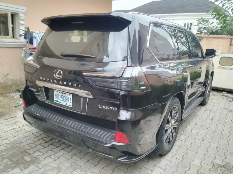Lexus LX 570   - 2015