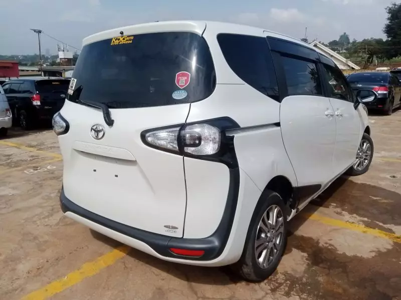 Toyota Sienta