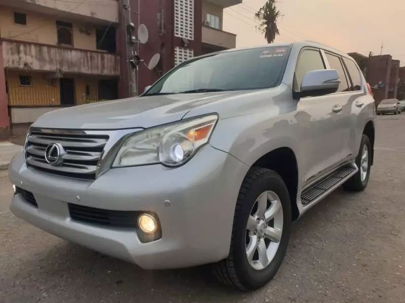 Lexus GX 460   - 2010