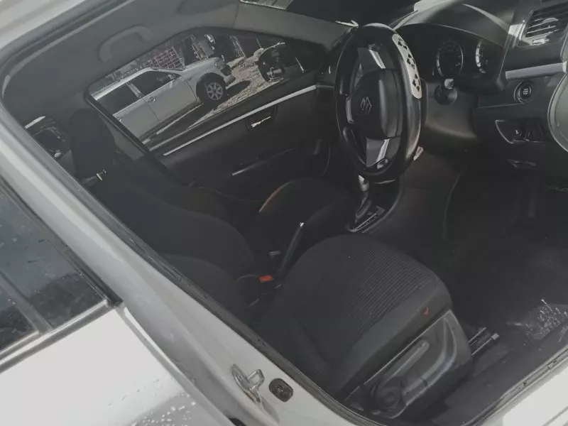SUZUKI Swift   - 2015