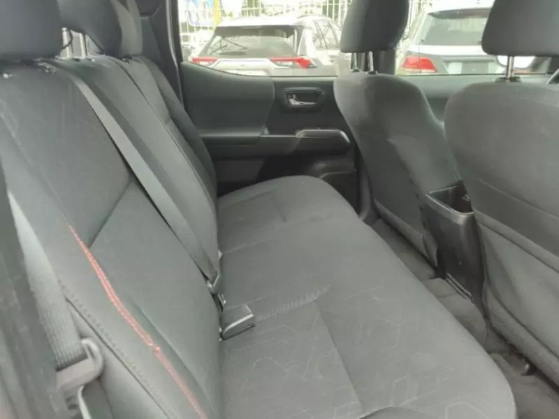 Toyota Tacoma   - 2018