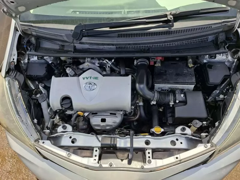 Toyota Vitz   - 2014