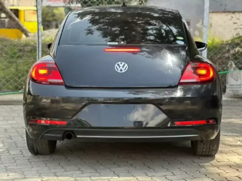 Volkswagen Beetle   - 2017