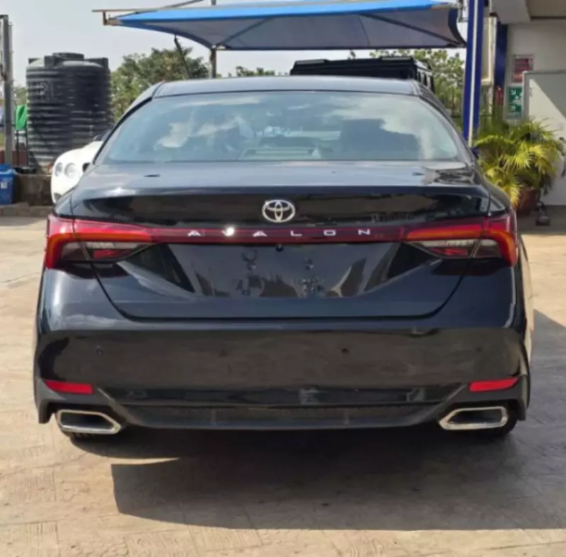 Toyota Avalon - 2022