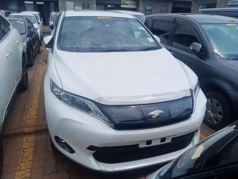 Toyota Harrier   - 2015
