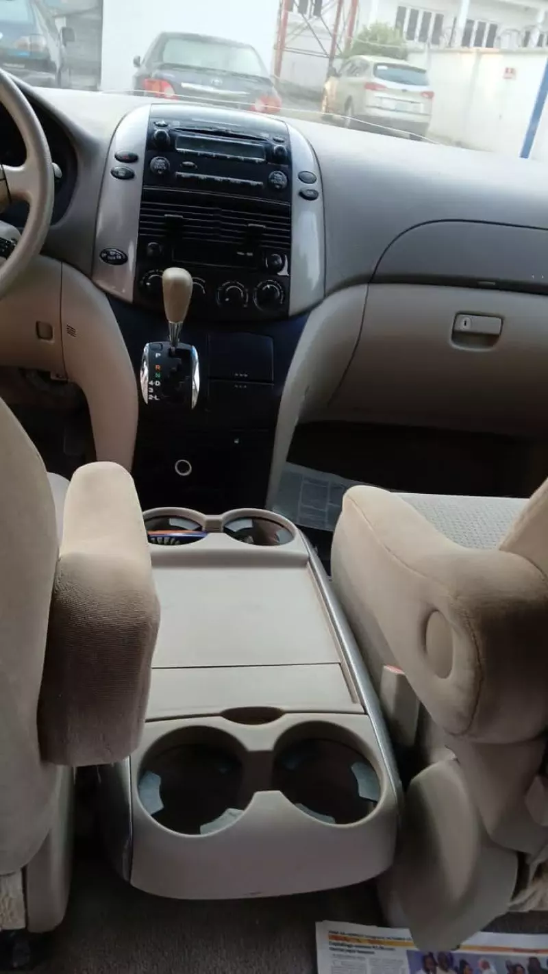 Toyota Sienna   - 2008