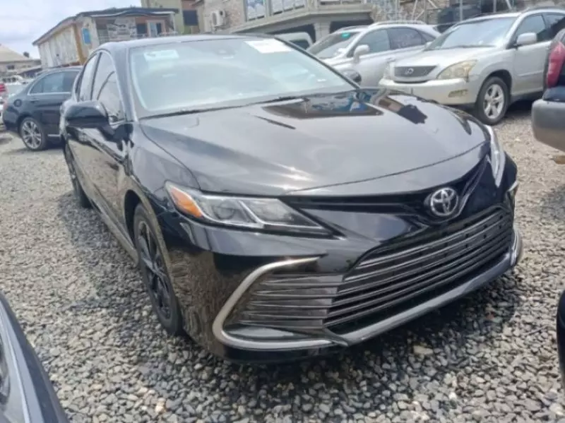 Toyota Camry   - 2022