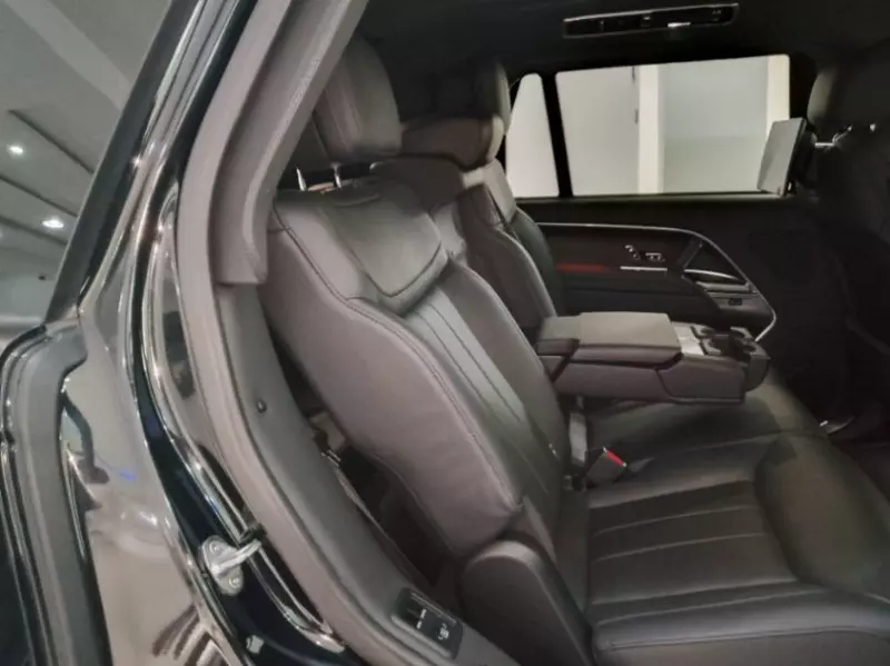 RANGE ROVER Bespoke    - 2023