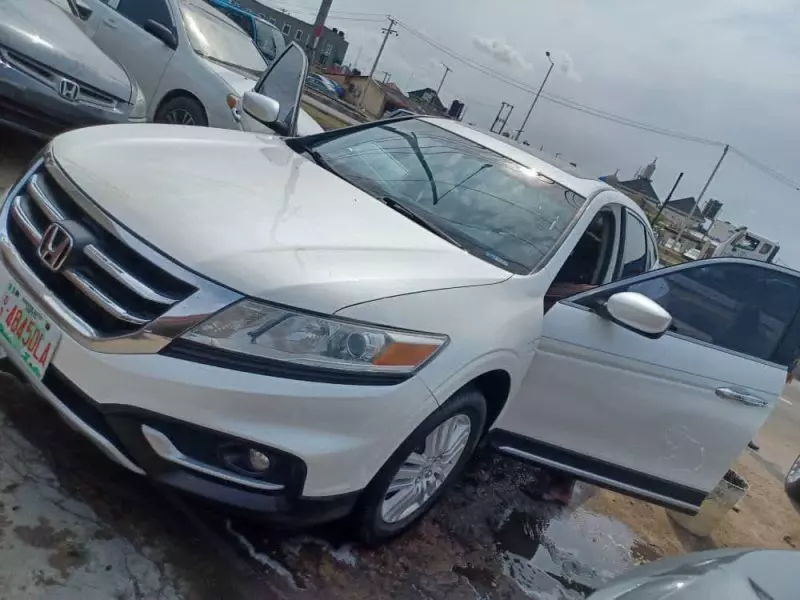 Honda Crosstour   - 2014