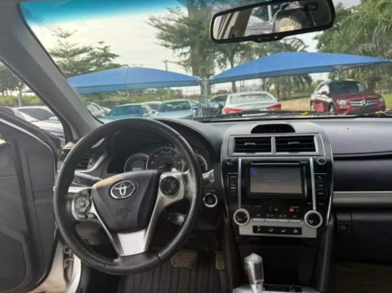 Toyota Camry   - 2012