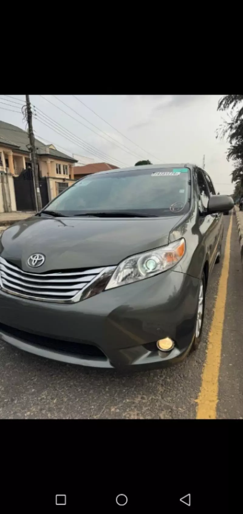 Toyota Sienna   - 2012