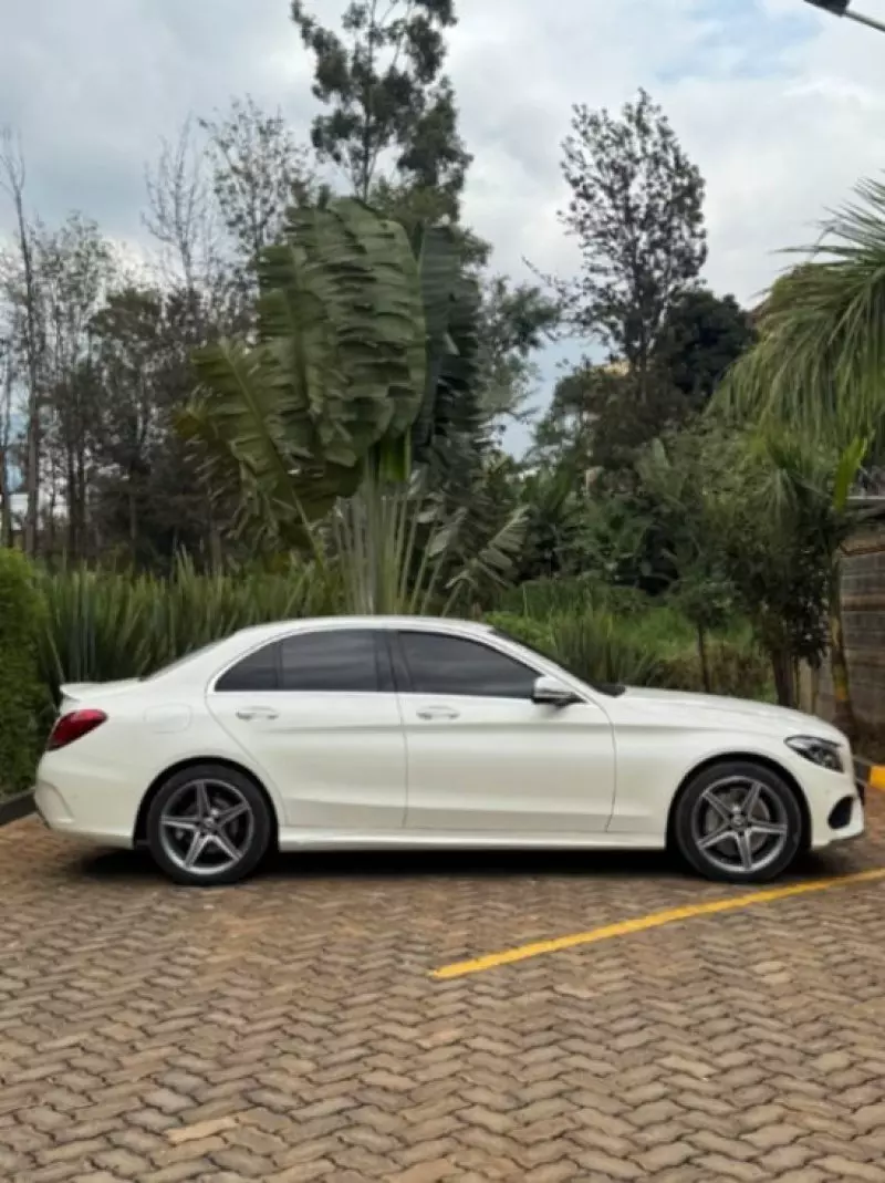 Mercedes-Benz C200   - 2017