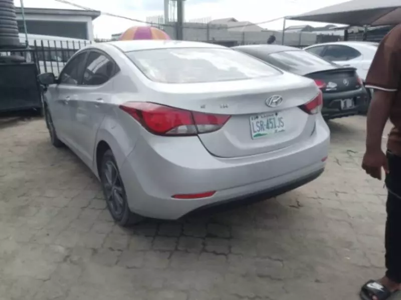 Hyundai Elantra   - 2014