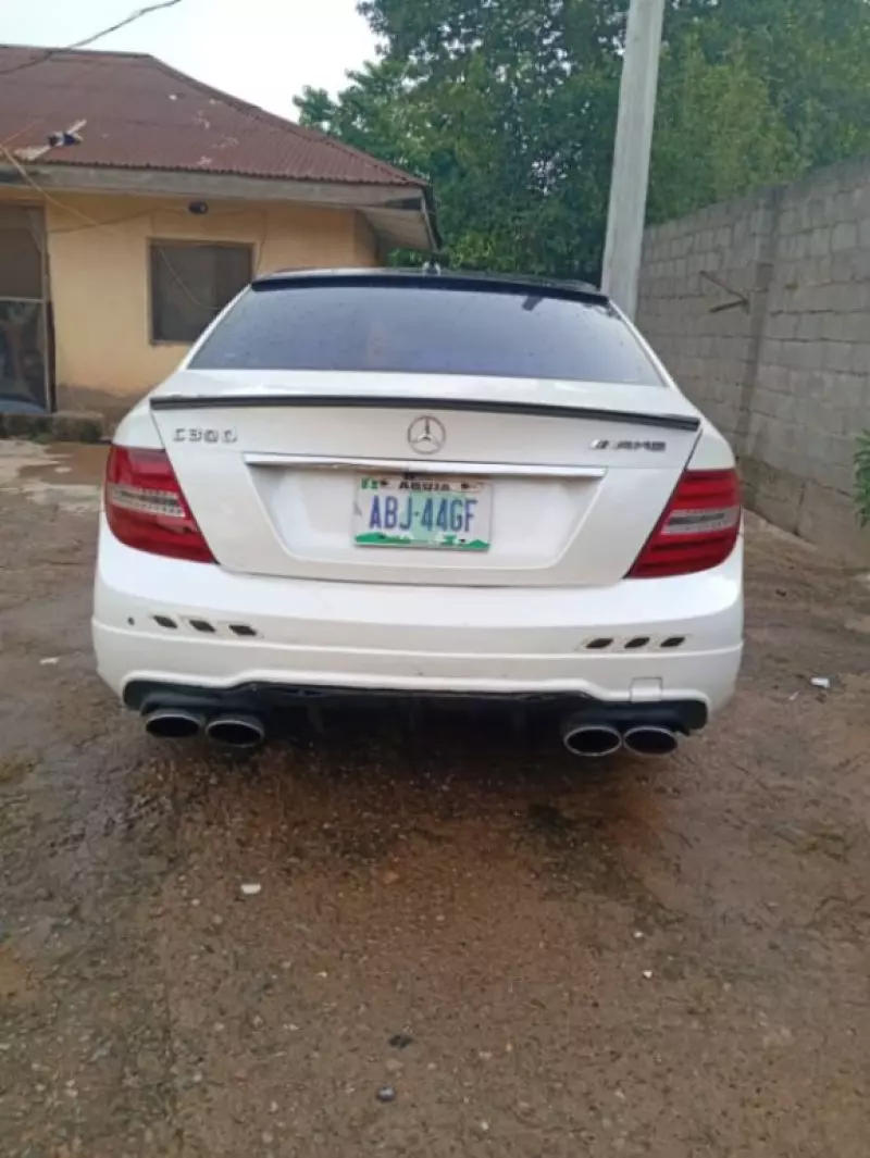 Mercedes-Benz C 300   - 2010