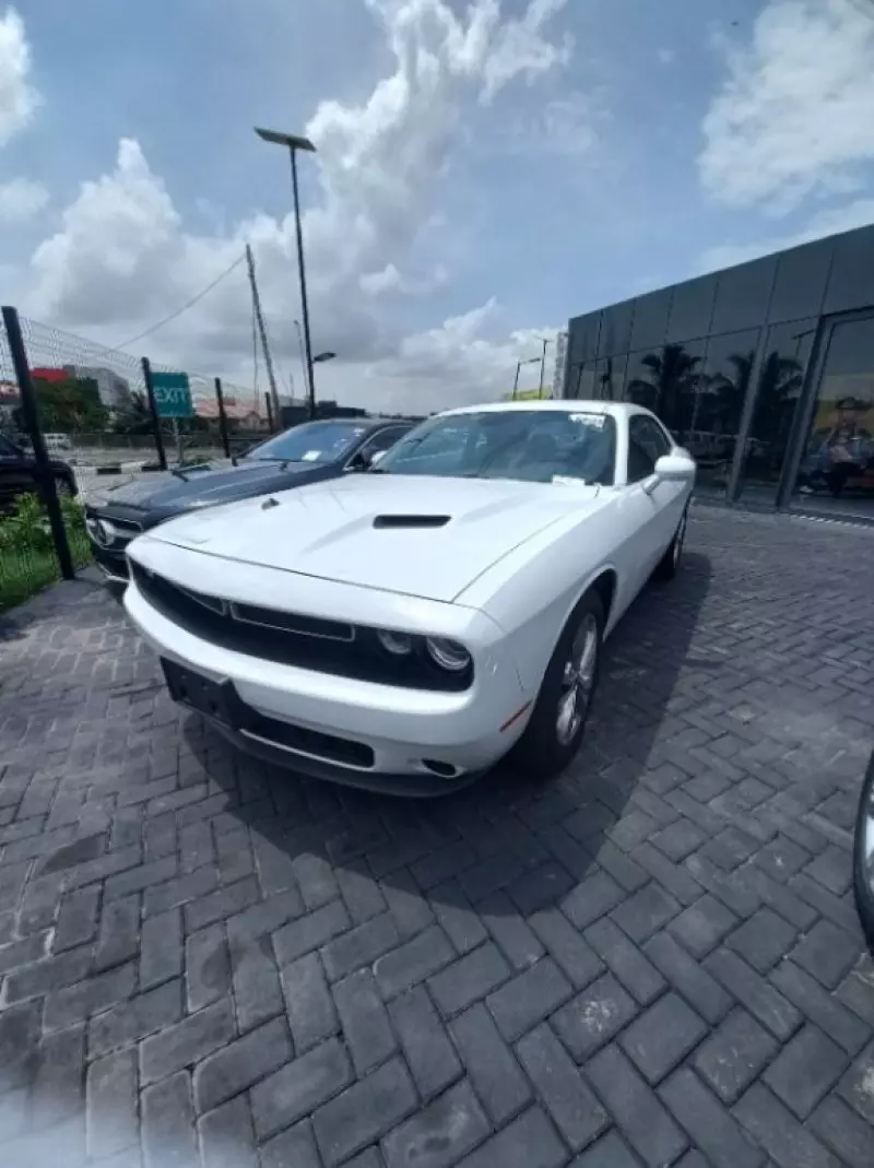 Dodge Challenger   - 2024