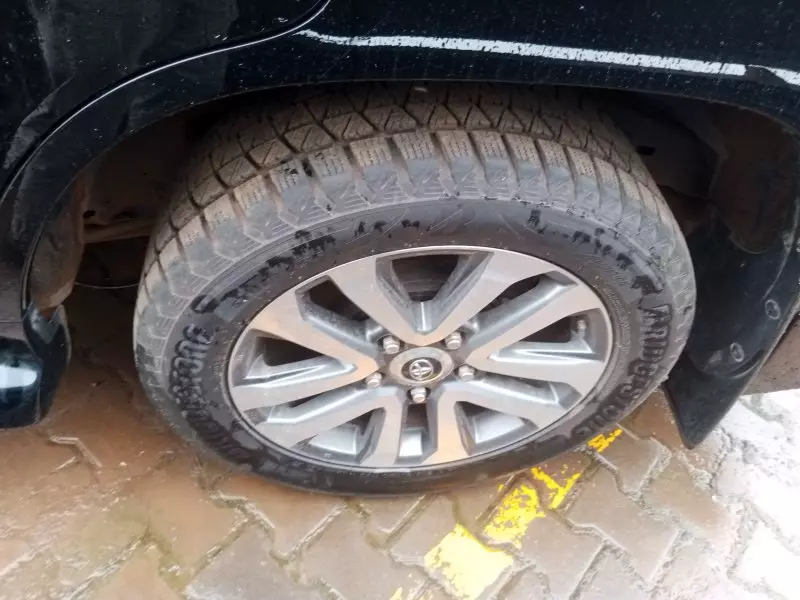 Toyota Landcruiser  V8   - 2016