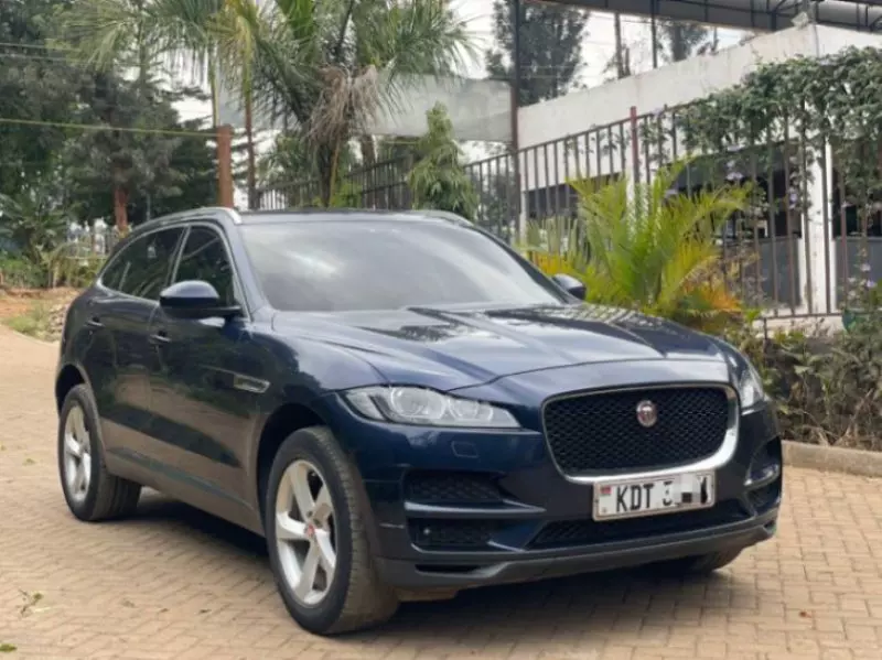 Jaguar F-Pace   - 2017