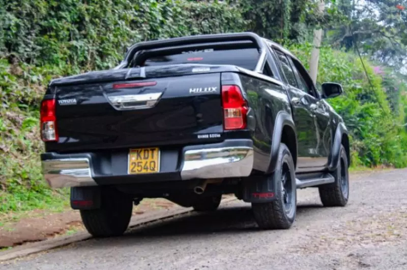 Toyota Hilux   - 2018